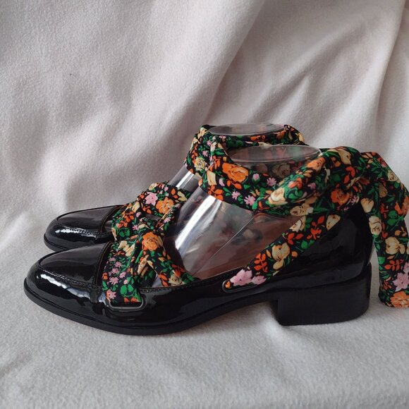 Ganni Lilou Patent Leather Floral Wrap Ballet Flats 40 NEW Black Loafers 9.5 - Picture 3 of 12